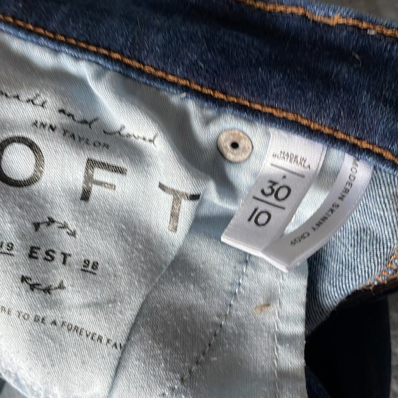 LOFT Modern Skinny Crop Jeans - Picture 2 of 8